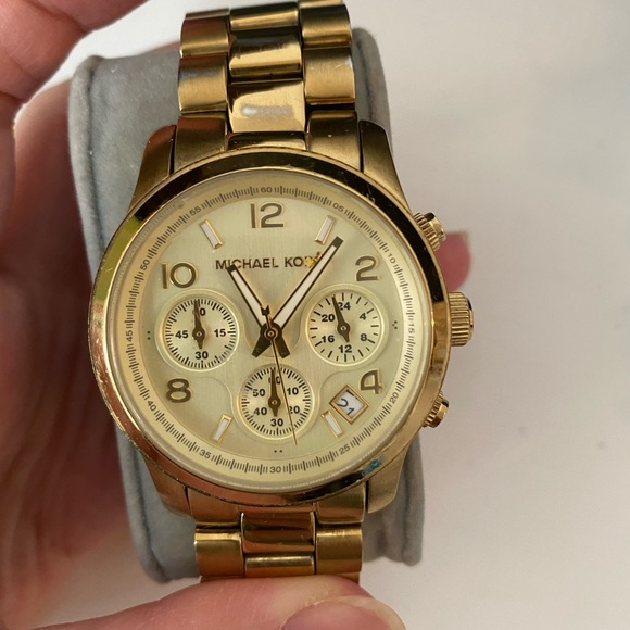Michael kora gold watch - Picture 1 of 2